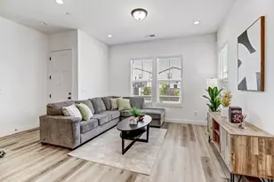 2352 Bronze Star Way, Sacramento, CA 95818 - Photo 4