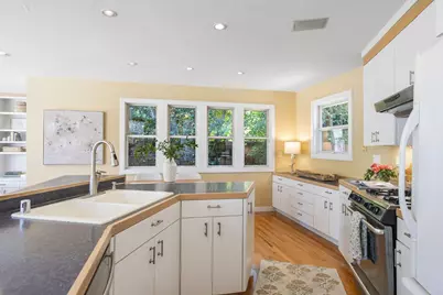 3831 San Ysidro Way, Sacramento, CA 95864 - Photo 8