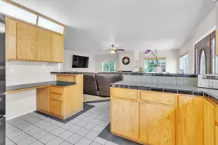 7568 Cripple Creek Rd, Citrus Heights, CA 95610 - Photo 16