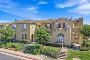 8398 Crystal Walk Cir, Elk Grove, CA 95758 - Photo 4