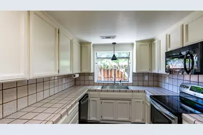 2325 Oxford Avenue, Turlock, CA 95382 - Photo 6