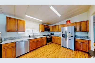 Jantzen Rd #8, Modesto, CA 95357 - Photo 6