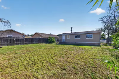 2715 Altos Avenue, Sacramento, CA 95815 - Photo 24