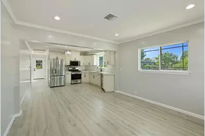 830 N Sierra Nevada Street, Stockton, CA 95205 - Photo 6