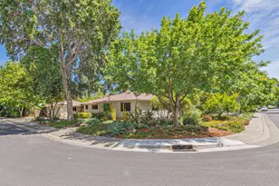35 Parkside Dr, Davis, CA 95616 - Photo 4