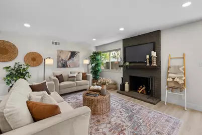 6831 Oaklawn Way, Fair Oaks, CA 95628 - Photo 10