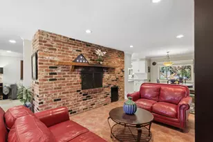 1210 35th Ave, Sacramento, CA 95822 - Photo 4