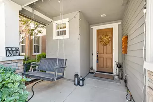 390 Soaring Hawk Ln, Sacramento, CA 95833 - Photo 2