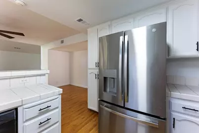 8265 Calla Way, Sacramento, CA 95828 - Photo 22