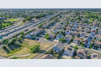 8320 Kossum Way, Elk Grove, CA 95624 - Photo 32