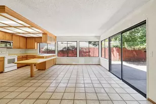7983 Stone Canyon Cir, Citrus Heights, CA 95610 - Photo 12