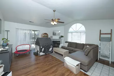 1300 Windsor Court, Turlock, CA 95380 - Photo 6