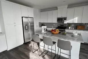 1025 Sierra Morena Wy, Roseville, CA 95747 - Photo 2