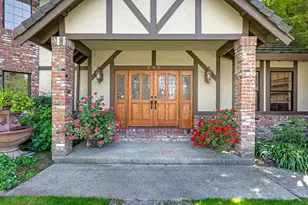 898 Lake Front Dr, Sacramento, CA 95831 - Photo 2