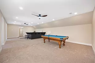 898 Lake Front Dr, Sacramento, CA 95831 - Photo 40