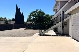3019 E Lathrop Rd, Manteca, CA 95336 - Photo 10
