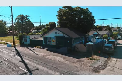 1902 E Harding Way, Stockton, CA 95205 - Photo 12