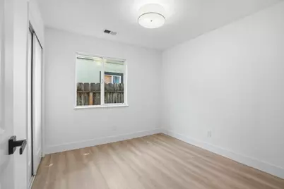 1646 E 8th Street, Stockton, CA 95206 - Photo 18