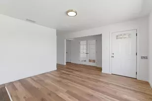 2621 Fernandez Dr, Sacramento, CA 95822 - Photo 6