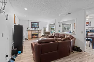 7025 Woodrick Way, Sacramento, CA 95842 - Photo 36