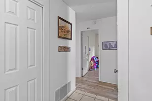 7025 Woodrick Way, Sacramento, CA 95842 - Photo 12