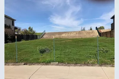6079 Riverbank Circle, Stockton, CA 95219 - Photo 2