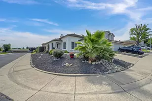 201 Stavros Ct, Roseville, CA 95678 - Photo 6