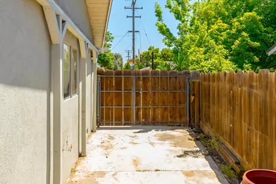 3313 Mansfield Lane, Modesto, CA 95350 - Photo 28
