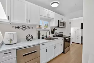 7577 Alma Vista Wy, Sacramento, CA 95831 - Photo 56