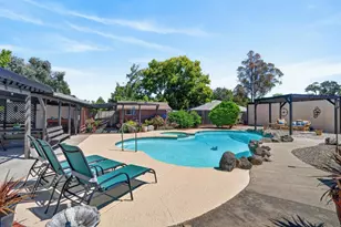 7577 Alma Vista Wy, Sacramento, CA 95831 - Photo 44