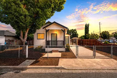 253 West Avenue, Oakdale, CA 95361 - Photo 1