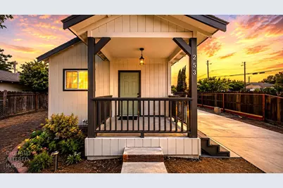 253 West Avenue, Oakdale, CA 95361 - Photo 2