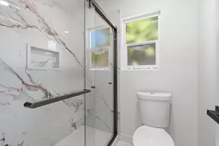 201 Barozzi Ave, Modesto, CA 95351 - Photo 38