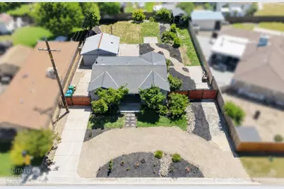 634 E Harney Lane, Lodi, CA 95242 - Photo 4