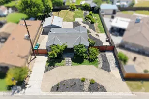 634 E Harney Ln, Lodi, CA 95242 - Photo 4