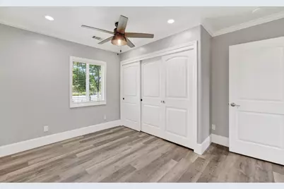 634 E Harney Lane, Lodi, CA 95242 - Photo 14
