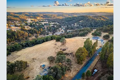 19635 Peyton Pl, Grass Valley, CA 95949 - Photo 6