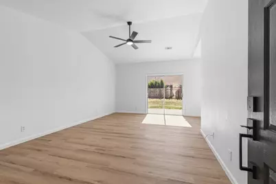 855 Place, Los Banos, CA 93625 - Photo 4