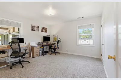 5900 17th Avenue, Sacramento, CA 95820 - Photo 20