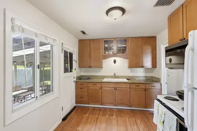 5900 17th Avenue, Sacramento, CA 95820 - Photo 14
