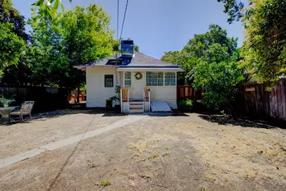 221 Orange Avenue, Modesto, CA 95350 - Photo 32