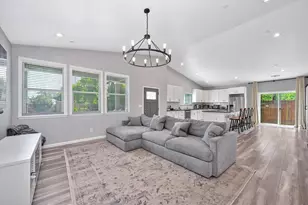 403 Niles Ave, Roseville, CA 95678 - Photo 4