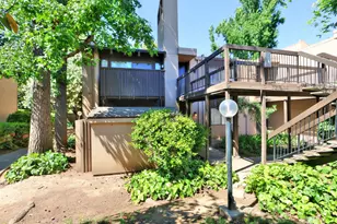 2238 Woodside Ln, Sacramento, CA 95825 - Photo 12