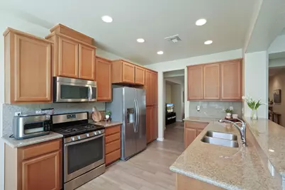 17195 Rail Way, Lathrop, CA 95330 - Photo 14