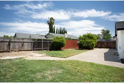 6817 Sandrock, Sacramento, CA 95828 - Photo 46