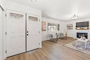 8404 Sunrise Woods Way, Sacramento, CA 95828 - Photo 4