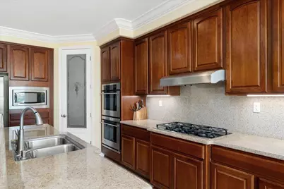 8704 Tapaderas Loop, Roseville, CA 95747 - Photo 16