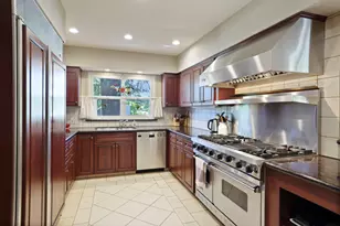 949 S Country Club Blvd, Stockton, CA 95204 - Photo 16