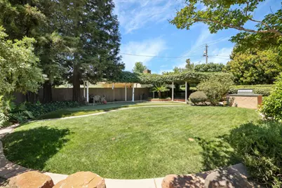 949 S Country Club Boulevard, Stockton, CA 95204 - Photo 46