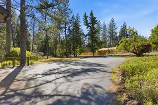 13581 Schooner Hill Dr, Grass Valley, CA 95945 - Photo 8